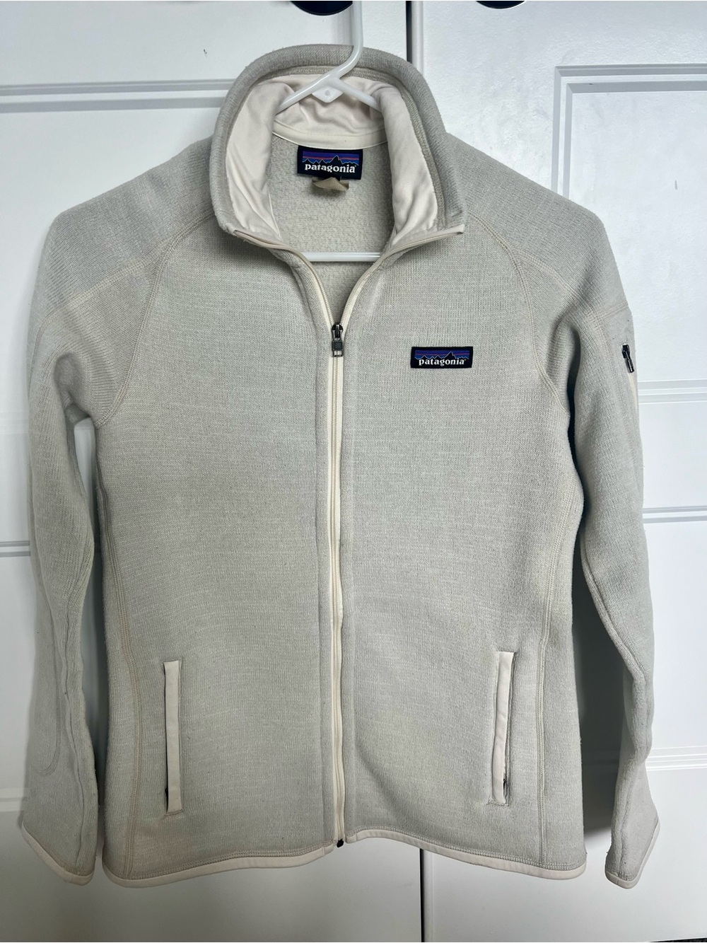 Patagonia Women's Off-White/Cream Full-Zip Jacket